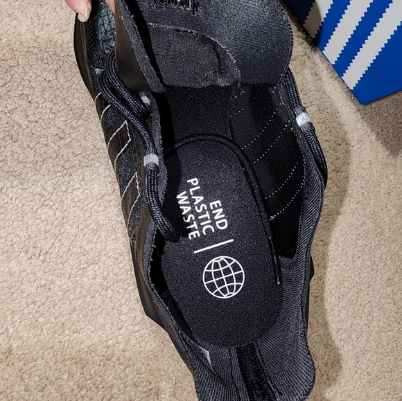 ADIDAS BLACK ADIDAS ATLETIC SHOES - Picture 5 of 6